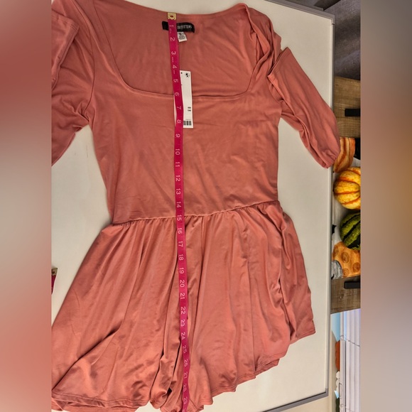 NWT Urban Outfitters pink long sleeve romper - Picture 6 of 6